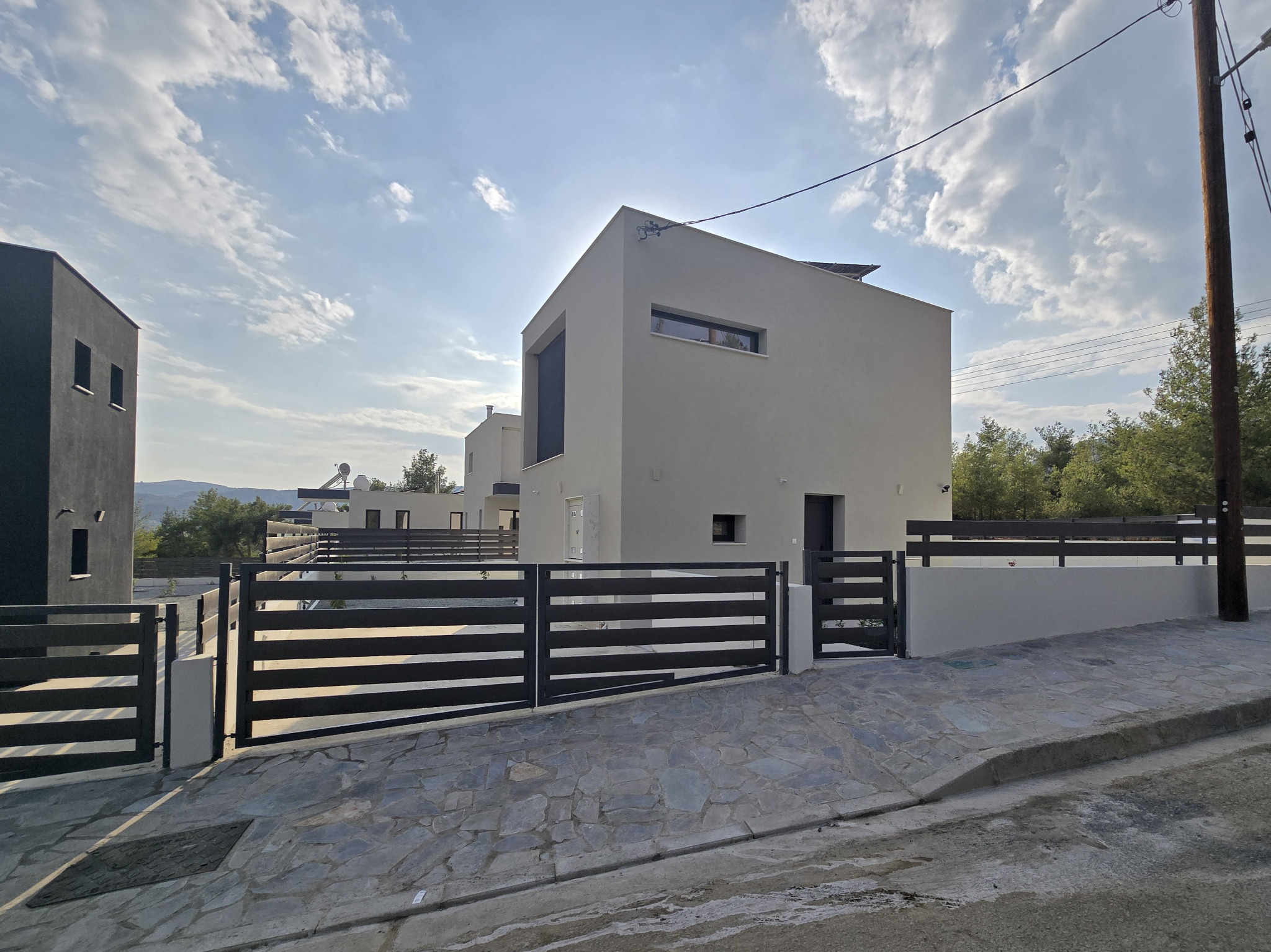 Vesta Living Trimiklini Homes Completed Vesta Living homes in Trimiklini with mountain setting
